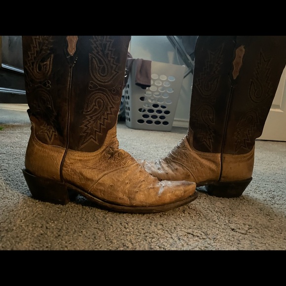 Gently warn Lucchese’s.  Soft Ostritch.  Size 9 - Picture 4 of 8